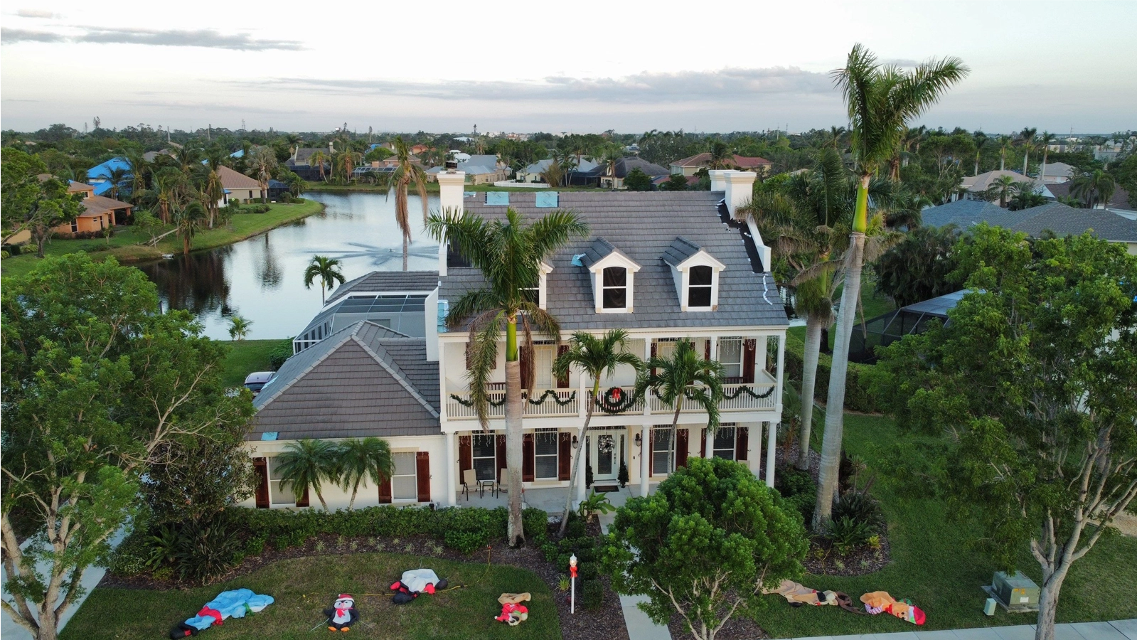 Classic Home With New Roof Byh Meyers Pride